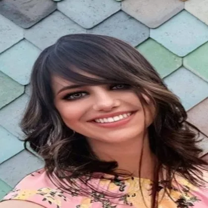 Hellen Amaral Villa
